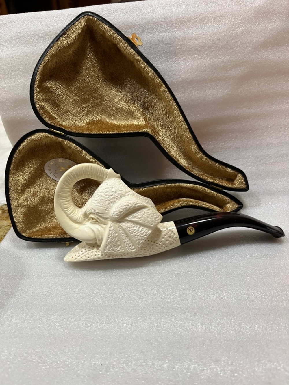 Meerschaum carved elephant pipe